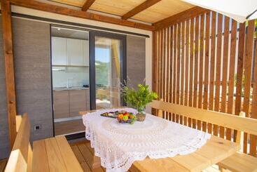 Lastura Aparthotel & Mobile Homes