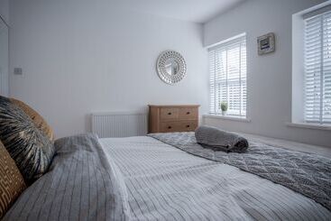 Hawtree Cottage 2 Bed Cottage Tenby