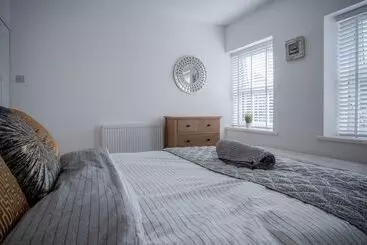 Hawtree Cottage   2 Bed Cottage   Tenby