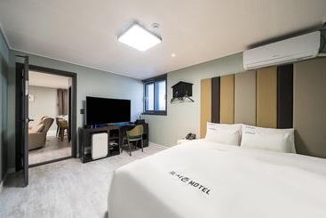 Motel Jinju Four Seasons