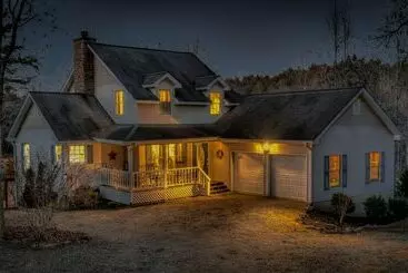 Mökkimajoitus Lakin  Memories By Escape To Blue Ridge