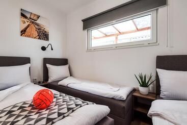 קוטג'' Mobile Home Vodice 1