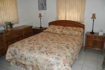 Bonita Shores Cottage Weekly