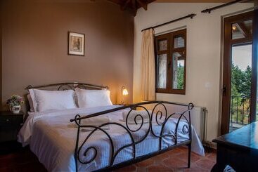 فندق Oreades Suites