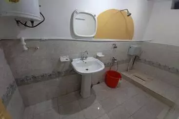 هتل Tourist Cottage Hunza