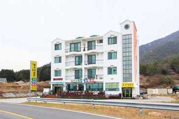 Namhae Gaennaeeum Pension