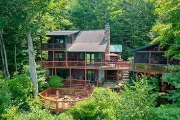 Mökkimajoitus Off The Grid By Escape To Blue Ridge