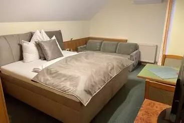 Bed and Breakfast Pension Thermenland