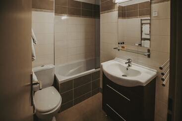 בית מלון כפרי Hôtel Les Grangettes