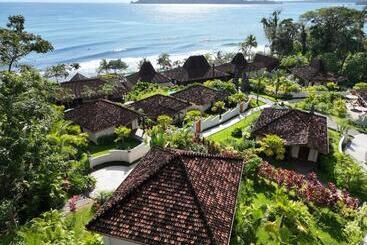 هتل La Coralina Island House