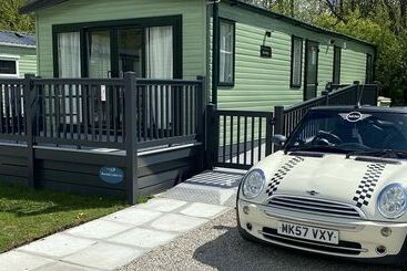 茅舍 Trezise Haven