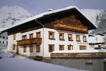 בית מלון כפרי Ausfernerhof