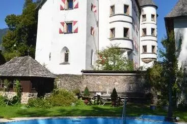 هتل Schloss Münichau