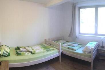 פנסיון Karawanken Lodge