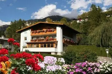 Отель Ferienhaus Sonnenhang