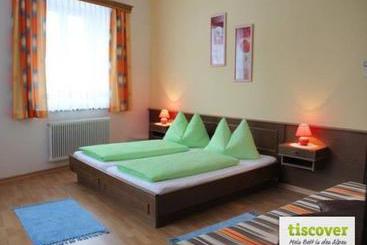 Bed and Breakfast Grum In Arnoldstein Pension