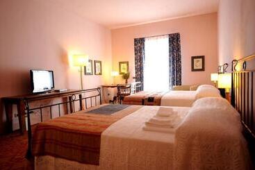 בית מלון כפרי La Foresteria Wine Resort & Beach Club