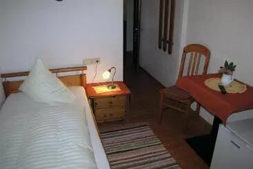 בית מלון כפרי Pension Sydler