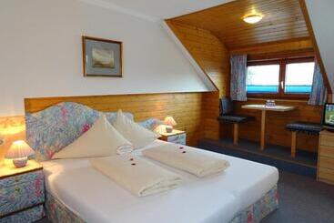 فندق Staudacher Hof Das Romantische Haus