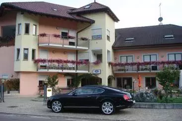 Отель Goldenhof