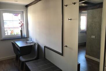 酒店 Zum Braunen Hirschen