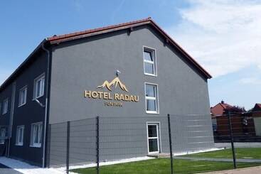 בית מלון כפרי Radau