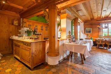 Hotel Restaurant Vinothek Lamm