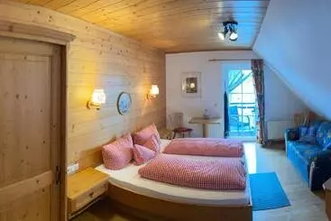 هتل Restaurant Café Forsthaus Lahnquelle