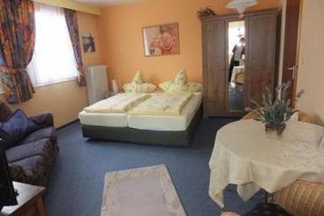 酒店 Strandhof Möhnesee