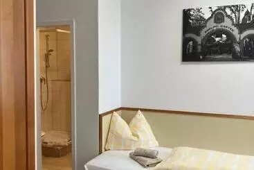 Otel Am Bayrischen Platz