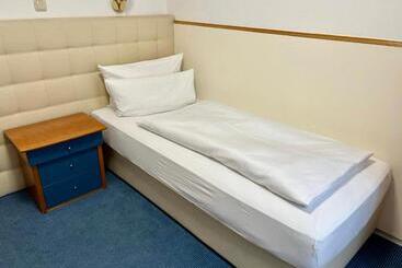 호텔 Am Bayrischen Platz