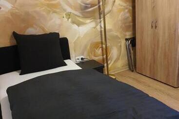 酒店 Pension Waldschloß