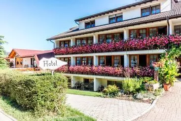 پانسیون Restaurant Krone & Wellness   Schopfheim