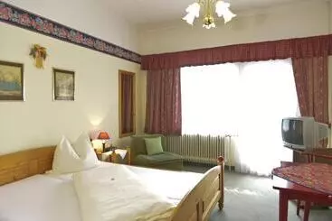 Hotelli Pension Zierlinger