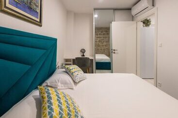 پانسیون Luxury Garden Rooms