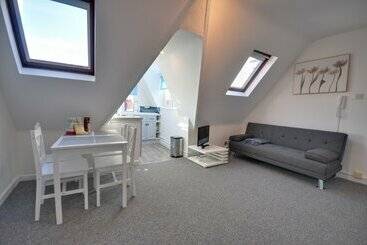 茅舍 Westcliff Heights