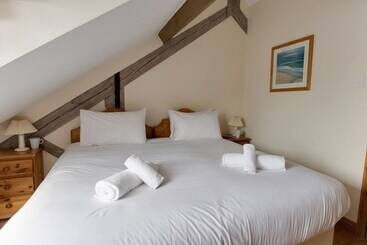 کلبه George's House