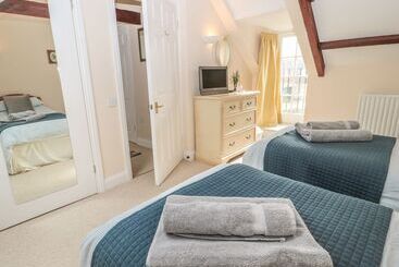 茅舍 The Coach House