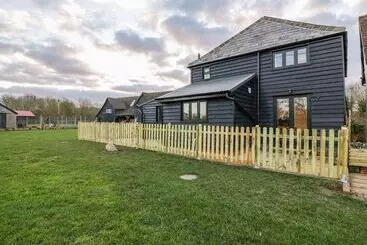 Mökkimajoitus The Granary