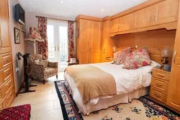 Mökkimajoitus The West Wing