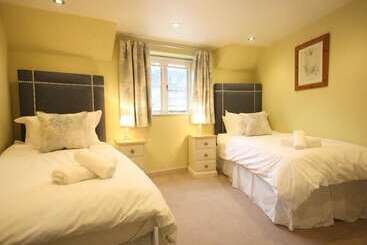 별장 Coach House Burford