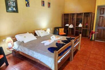 هتل The Goddess Garden