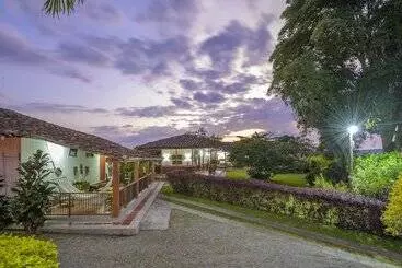 Majatalo Finca La Pradera Ll