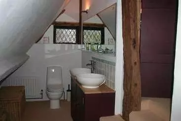 Mökkimajoitus The Yeoman's House