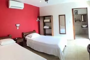 Hotelli Cabinas Ledezma