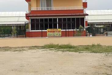 فندق صغير Yalcinkaya Pansiyon