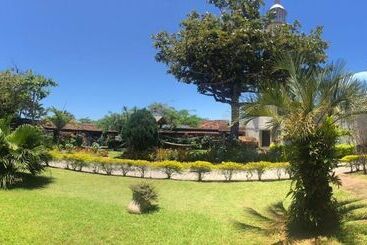 Отель Flamboyant