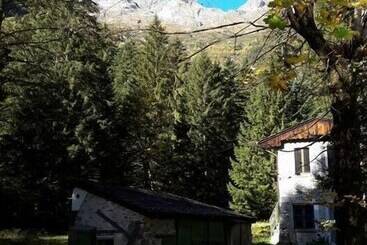 La Tana Dell Orso B & B