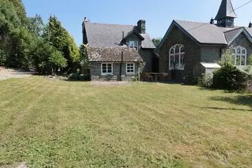 Landhus School House