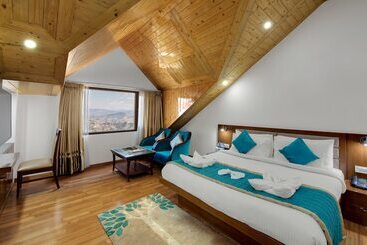 The Twin Towers Hotel New Kufri